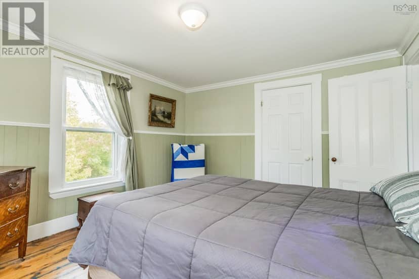 212 Marshall Street — photo 15 of 29