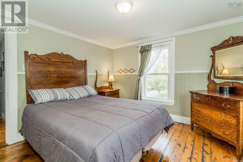 212 Marshall Street — photo 17 of 29