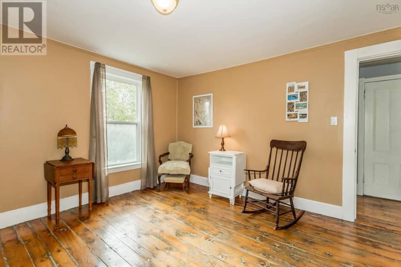 212 Marshall Street — photo 19 of 29