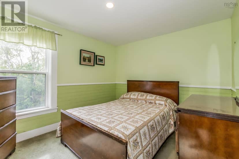 212 Marshall Street — photo 20 of 29