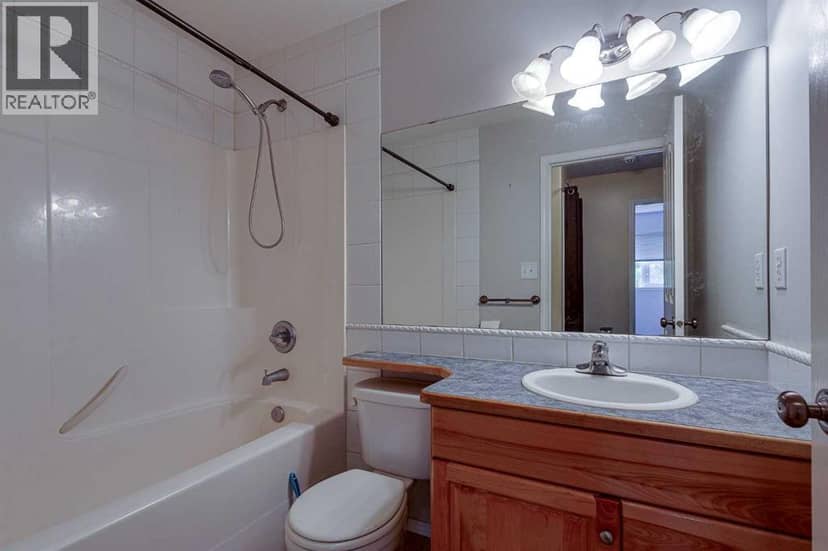 82 Ruttan Close — photo 12 of 40