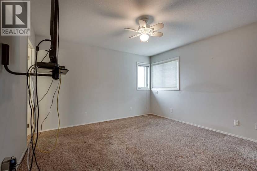 82 Ruttan Close — photo 13 of 40
