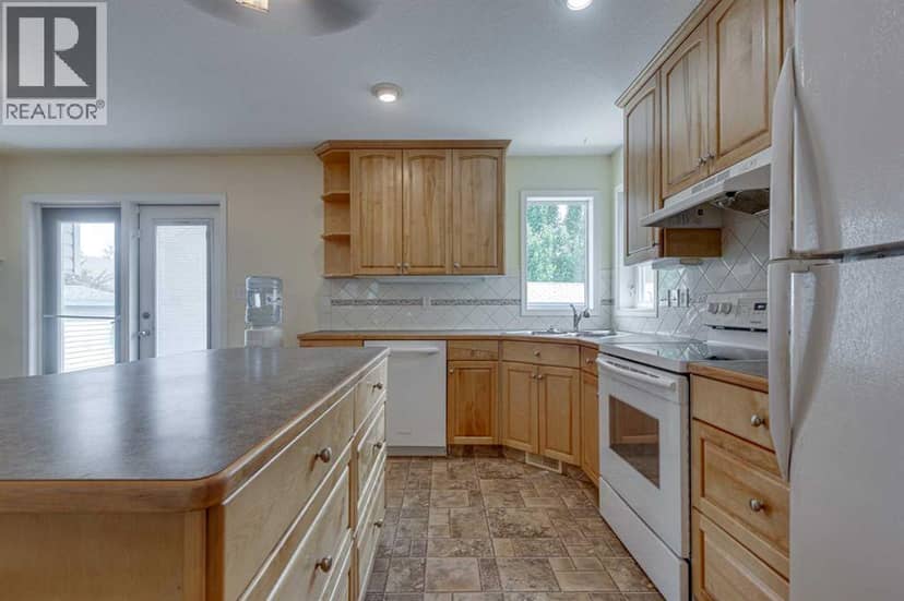 82 Ruttan Close — photo 9 of 40