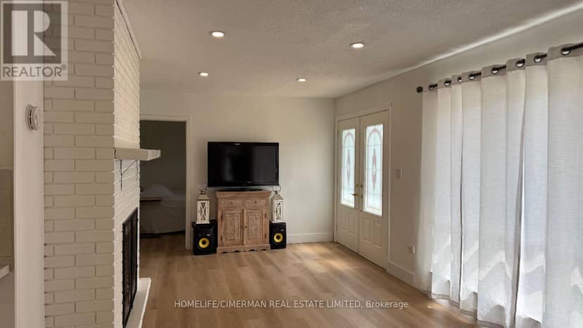 678 Trinity Street — photo 3 of 14