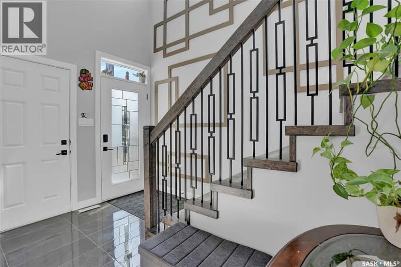 3204 Crosbie CRESCENT — photo 10 of 40