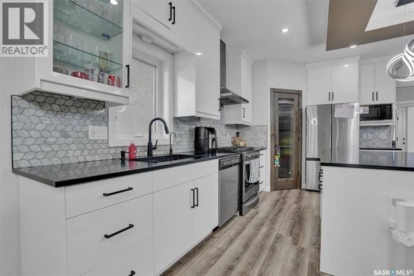 3204 Crosbie CRESCENT — photo 16 of 40