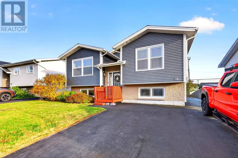 74 O'Flaherty Crescent — photo 4 of 33