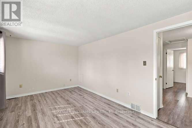59 - 511 Admiral Drive — photo 19 of 33
