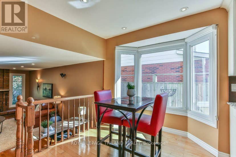 1221 Glenora Drive — photo 12 of 40