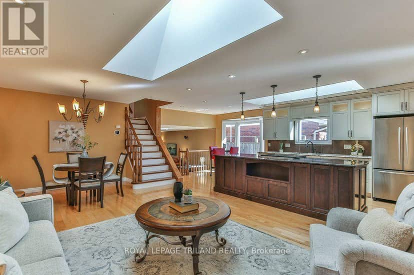 1221 Glenora Drive — photo 18 of 40