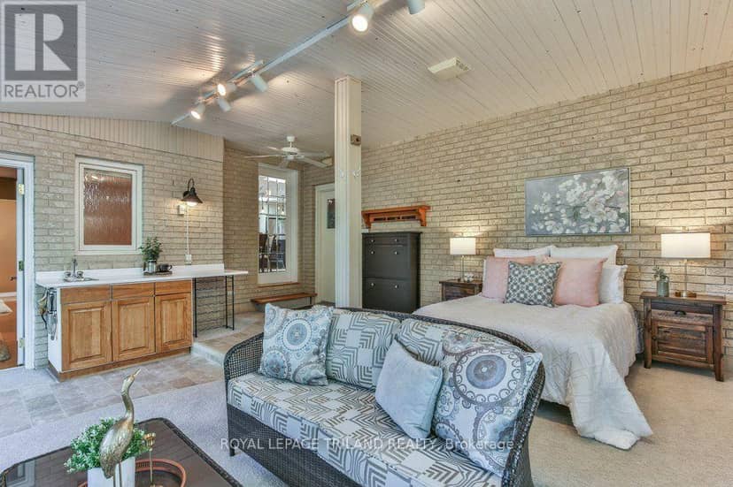 1221 Glenora Drive — photo 30 of 40