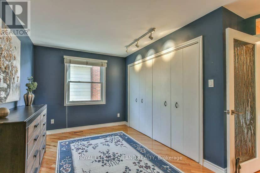 1221 Glenora Drive — photo 35 of 40