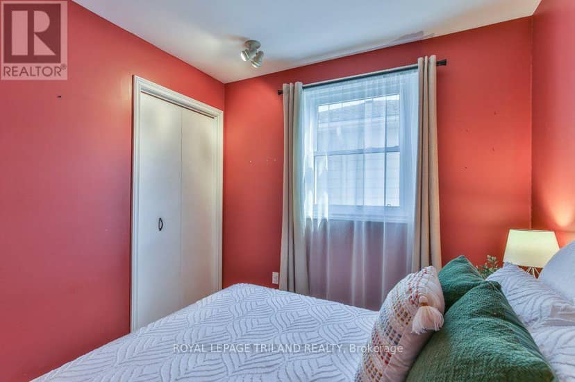1221 Glenora Drive — photo 37 of 40
