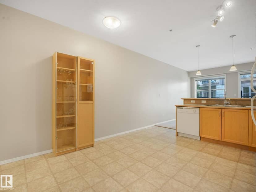 #150 4827 104A ST NW, Edmonton, photo 8