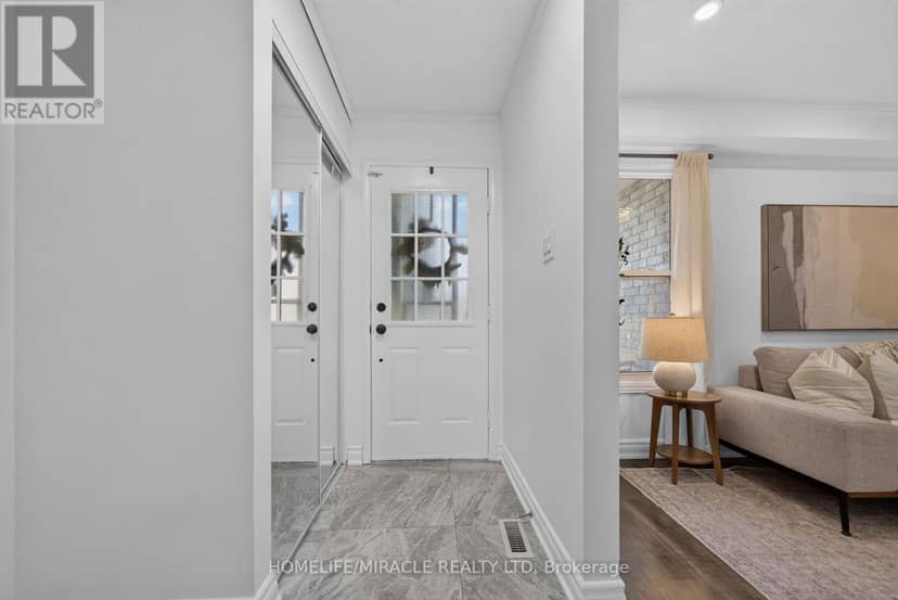 3 Trawley Crescent — photo 8 of 40
