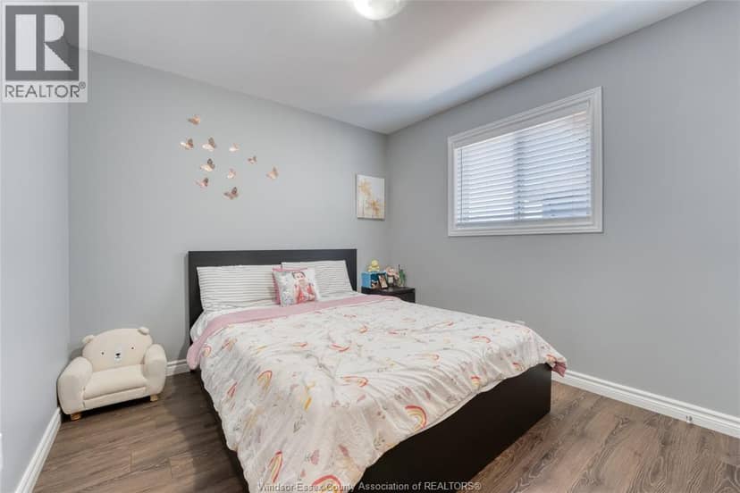 3141 Viola Crescent — photo 28 of 40