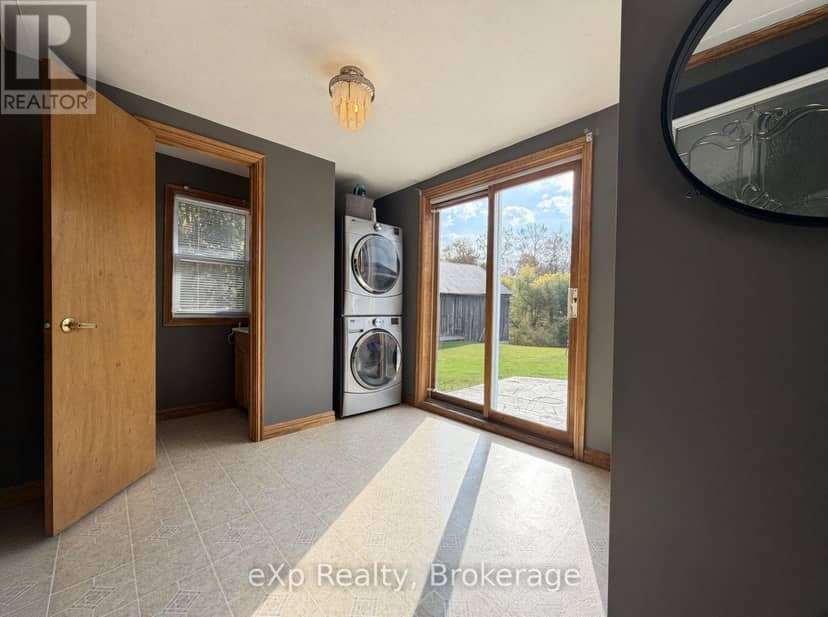 99 6 Concession — photo 11 of 22