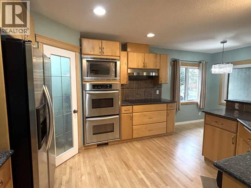 7 Chaisson Crossing, Whitecourt, photo 6