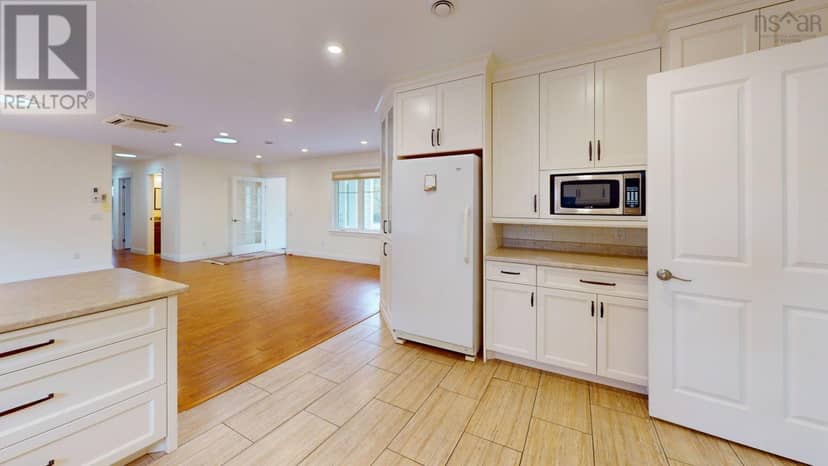 66 MAIN Street — photo 10 of 32