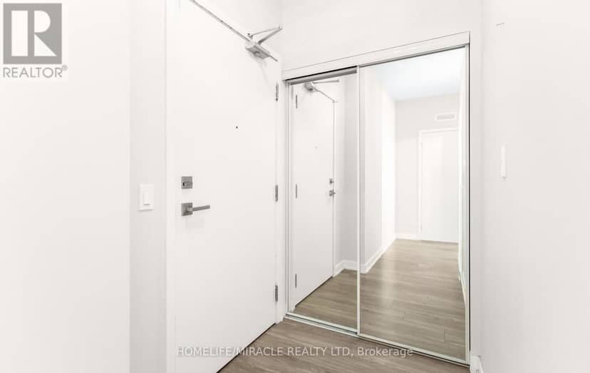 3015 - 4055 Parkside Village Drive, Mississauga, photo 7