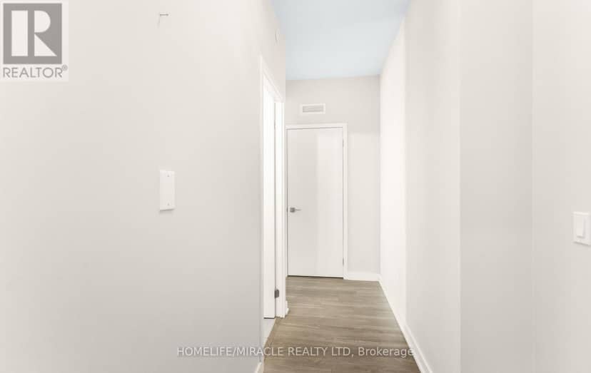 3015 - 4055 Parkside Village Drive, Mississauga, photo 8