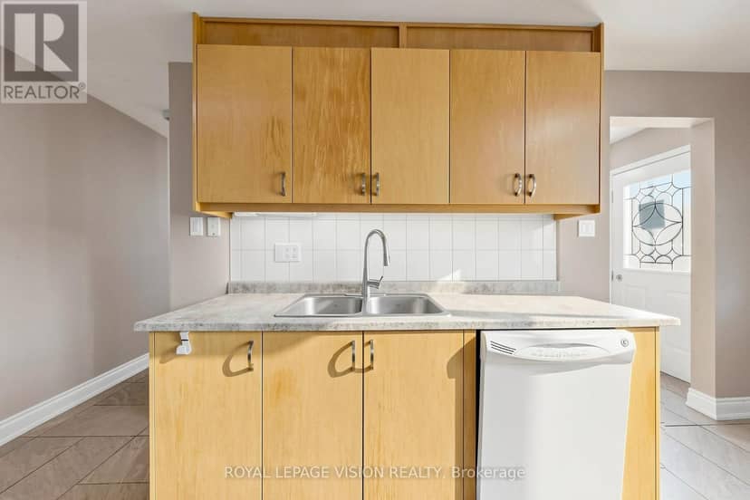 6 Hector Court — photo 11 of 36