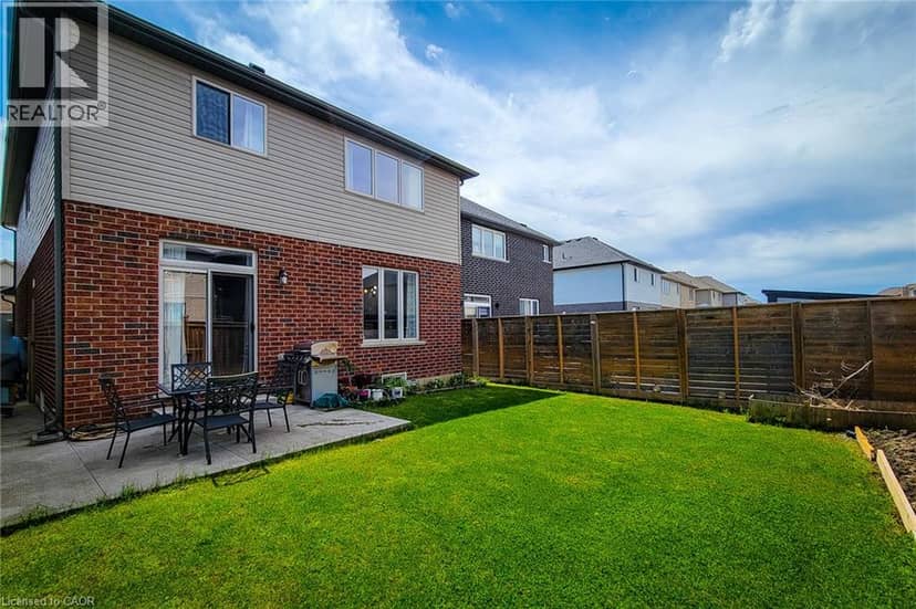 40 FAIRGROUNDS Drive, Binbrook, photo 5