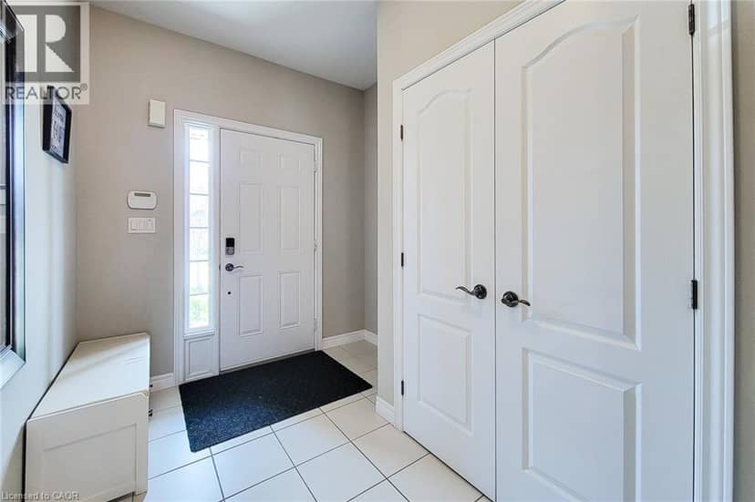 40 FAIRGROUNDS Drive, Binbrook, photo 8