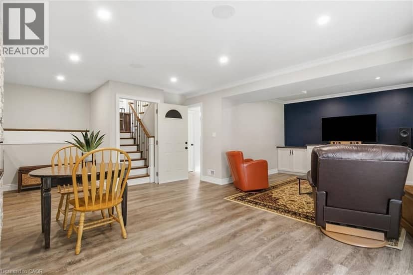 26 ALEXANDER Avenue — photo 22 of 40