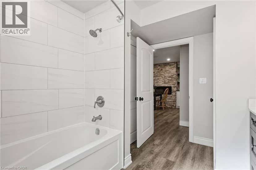 26 ALEXANDER Avenue — photo 28 of 40