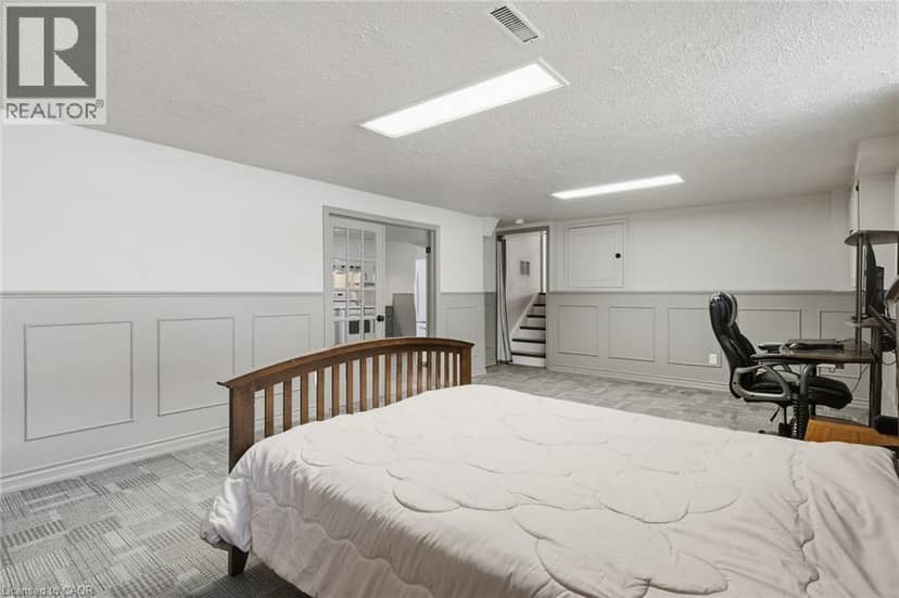 26 ALEXANDER Avenue — photo 29 of 40
