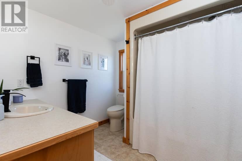 2435 Main Shore Road — photo 35 of 40