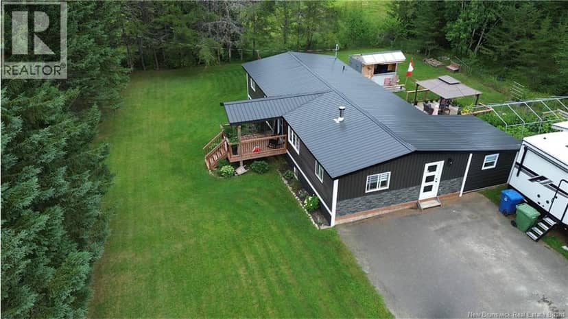 210 Peoples Road — photo 4 of 26
