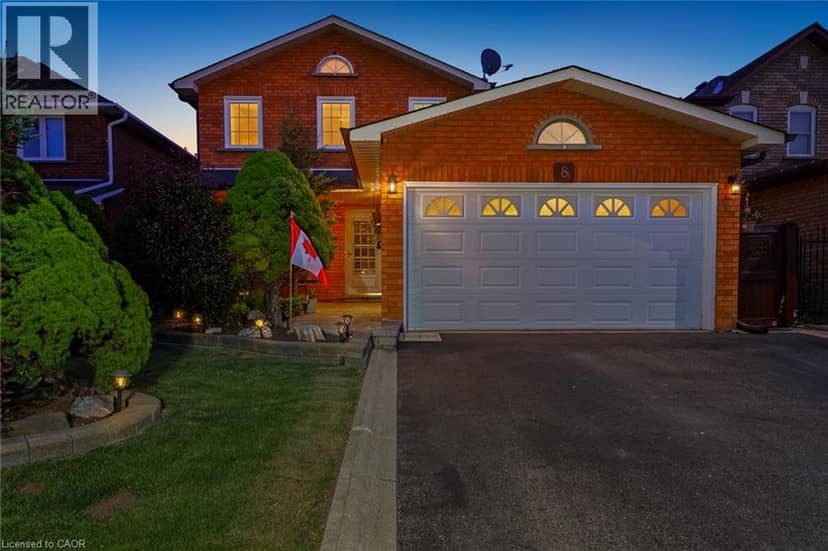 8 COCHRANE Avenue, Brampton
