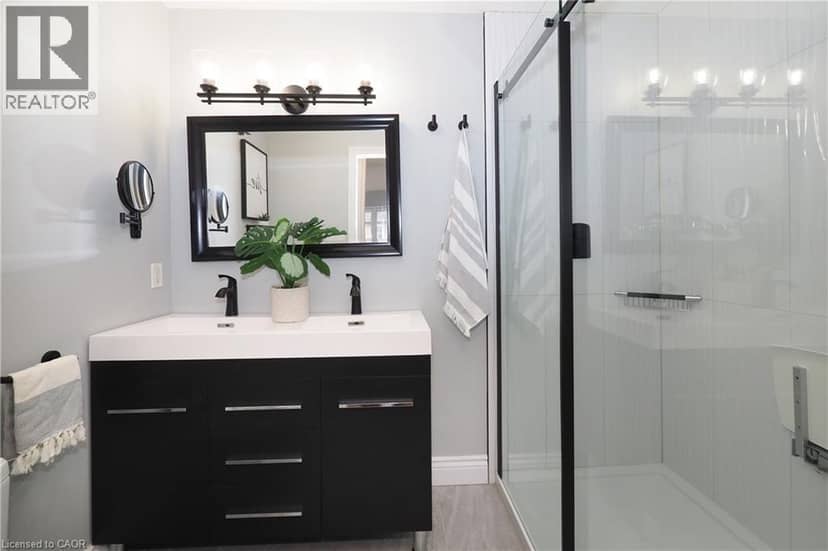 350 DOON VALLEY Drive Unit# 6D — photo 14 of 33