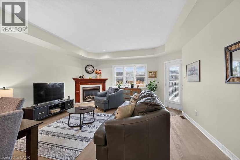 34 SOUTHBROOK Drive Unit# 43 — photo 18 of 40