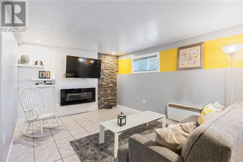 34 Lynne Court — photo 25 of 40
