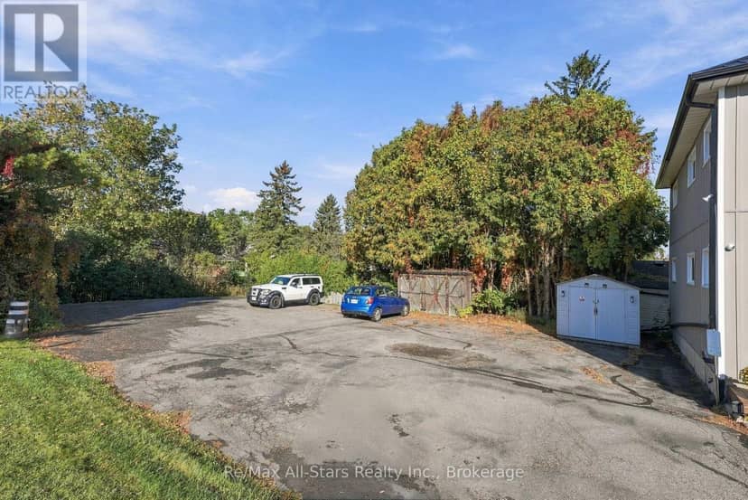 15054 Simcoe Street — photo 6 of 24