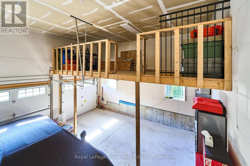 11 Drummond Street — photo 33 of 40