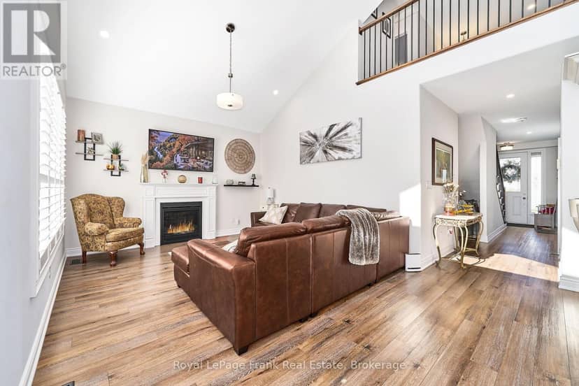 11 Drummond Street — photo 9 of 40