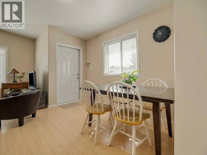 20 Mt Sundance Road W — photo 12 of 40