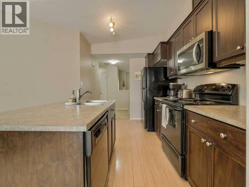 20 Mt Sundance Road W — photo 10 of 40
