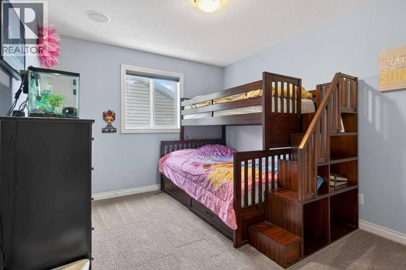 159 Sherwood Crescent NW — photo 27 of 40