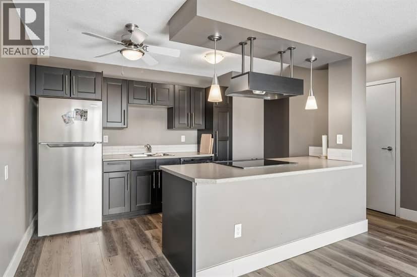 405, 505 19 Avenue SW — photo 9 of 28