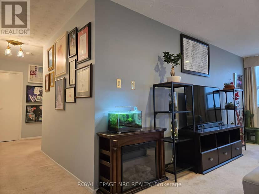 PH 8 - 35 Towering Heights Boulevard — photo 19 of 40