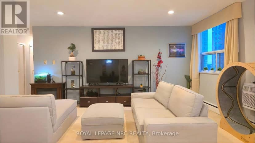 PH 8 - 35 Towering Heights Boulevard, St. Catharines, photo 3