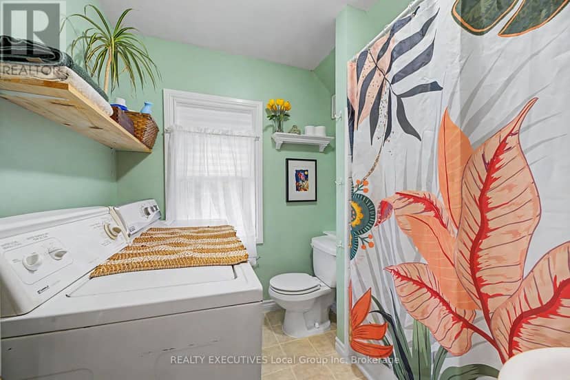 1230 Cassells Street — photo 23 of 39
