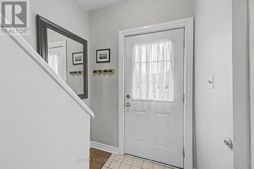 1230 Cassells Street — photo 28 of 39