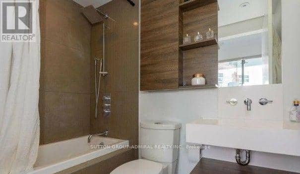 1605 - 5 St Joseph Street — photo 10 of 20