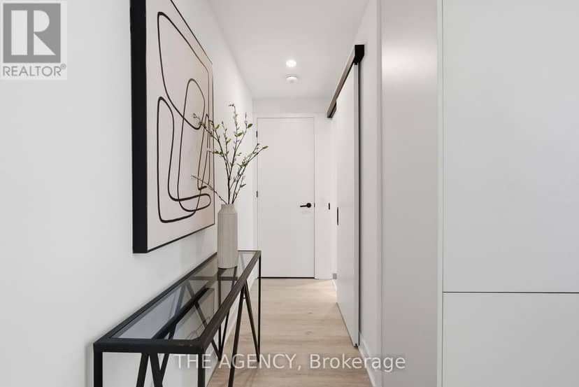 1001 - 55 Charles Street E — photo 3 of 20